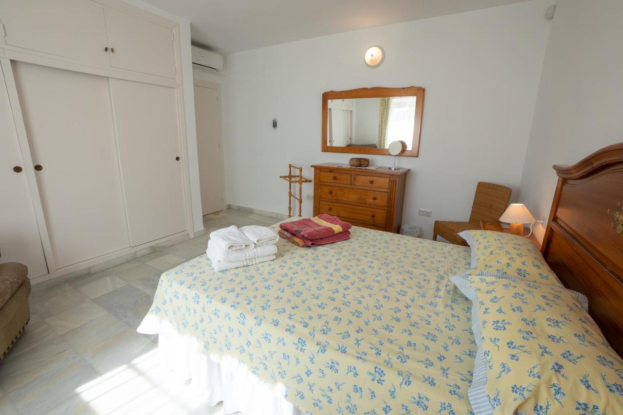 Private Heated Pool, Jacuzzi & 1225M2 Garden In Villa Cipreses Frigiliana Exterior photo