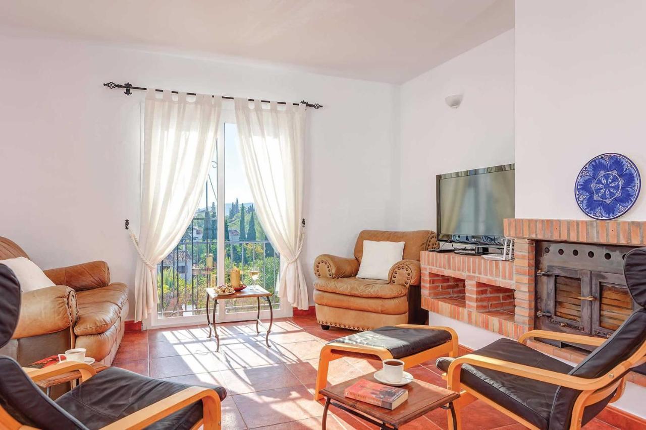 Private Heated Pool, Jacuzzi & 1225M2 Garden In Villa Cipreses Frigiliana Exterior photo