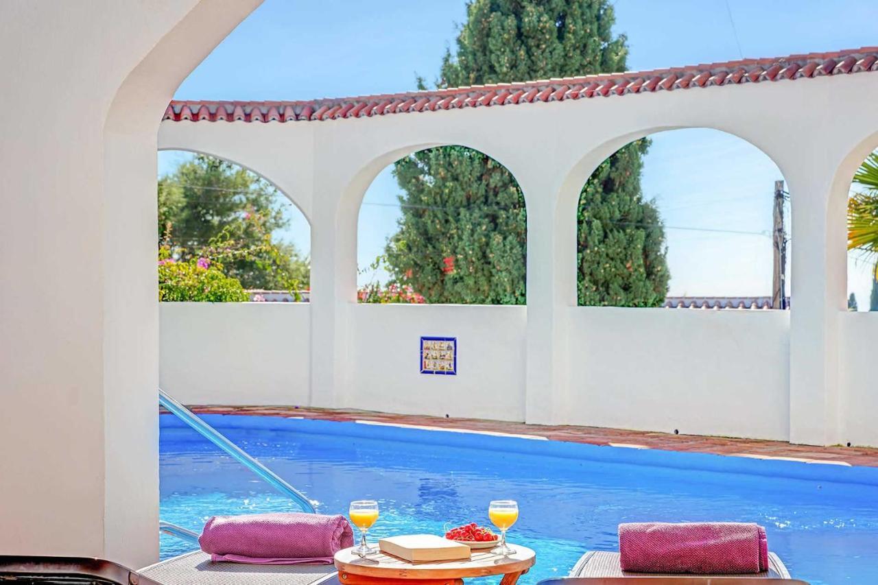 Private Heated Pool, Jacuzzi & 1225M2 Garden In Villa Cipreses Frigiliana Exterior photo